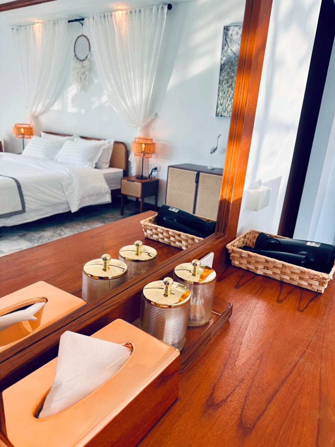 Ocean Pie Phuket - Adult Only Hotel Rawai Buitenkant foto