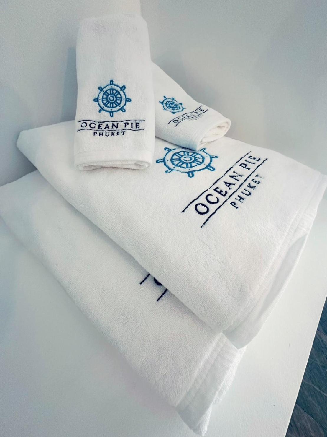 Ocean Pie Phuket - Adult Only Hotel Rawai Buitenkant foto
