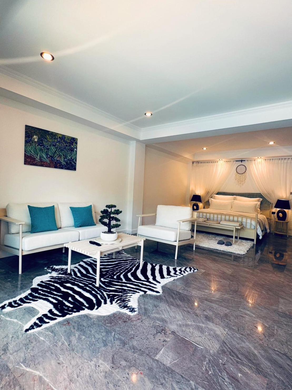 Ocean Pie Phuket - Adult Only Hotel Rawai Buitenkant foto